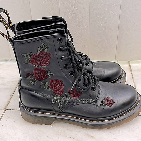 Martens 1460 Floral Vonda lace up boots